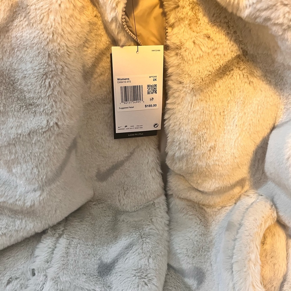 Women’s Nike Jacket Plus Size